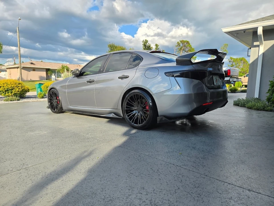 2020 Alfa Romeo Giulia - Image 4 of 16