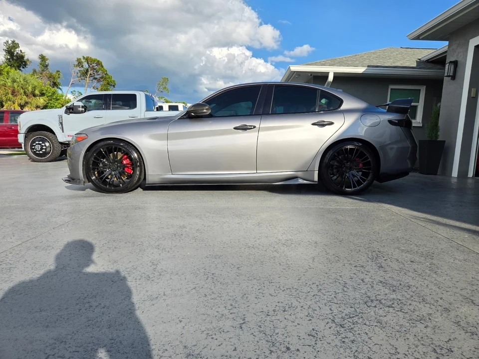 2020 Alfa Romeo Giulia - Image 2 of 16