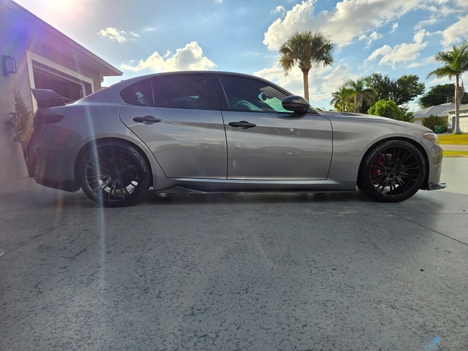 2020 Alfa Romeo Giulia - Image 7 of 16