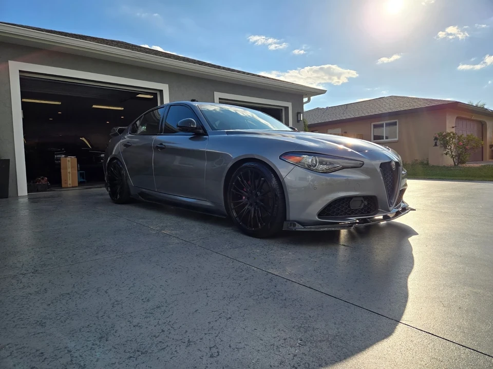 2020 Alfa Romeo Giulia - Image 8 of 16