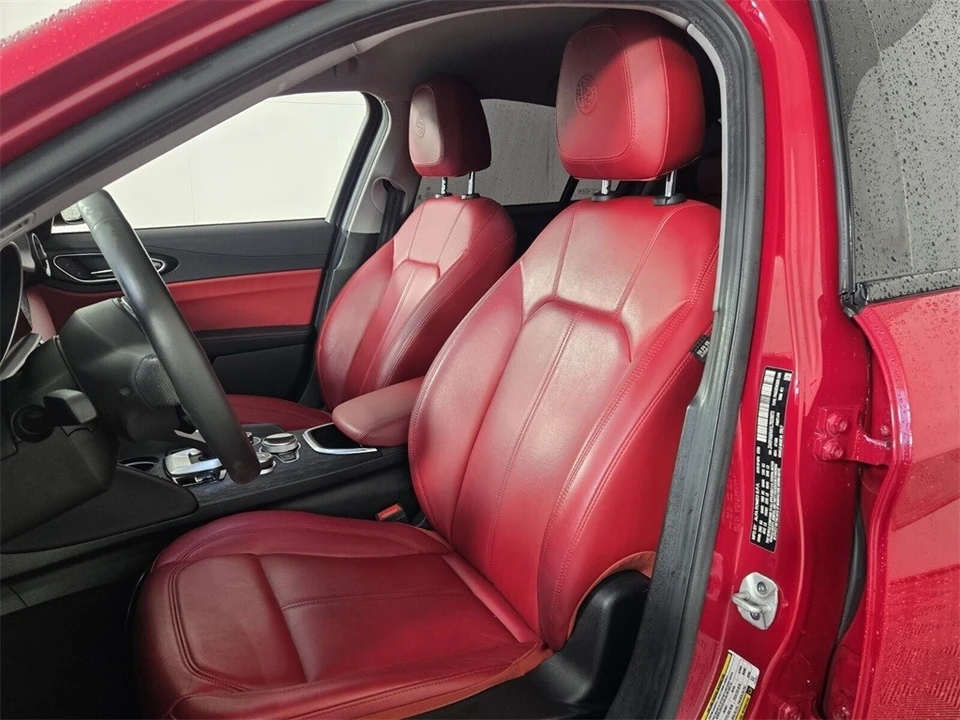 2020 Alfa Romeo Giulia - Image 6 of 12