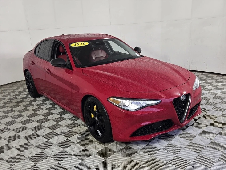 2020 Alfa Romeo Giulia - Image 2 of 12