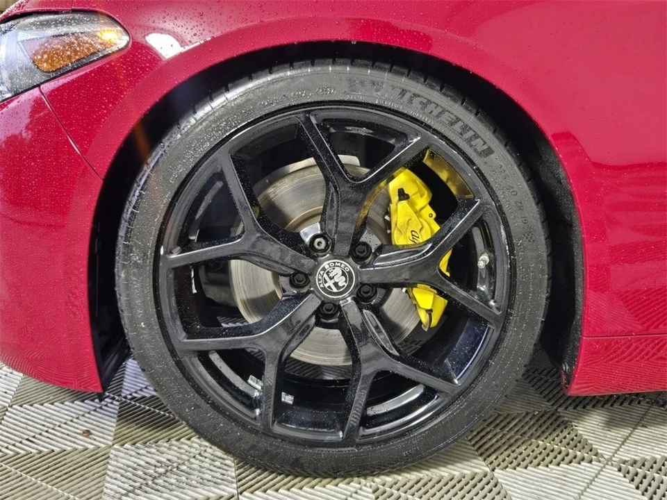 2020 Alfa Romeo Giulia - Image 5 of 12