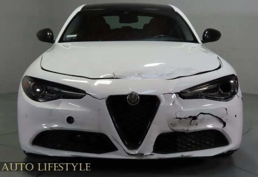 2020 Alfa Romeo Giulia - Image 12 of 21