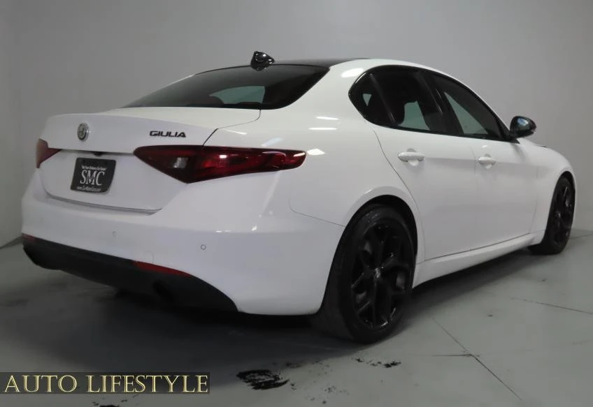 2020 Alfa Romeo Giulia - Image 7 of 21