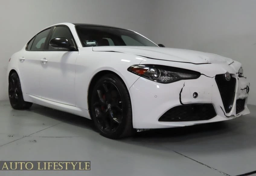 2020 Alfa Romeo Giulia - Image 4 of 21