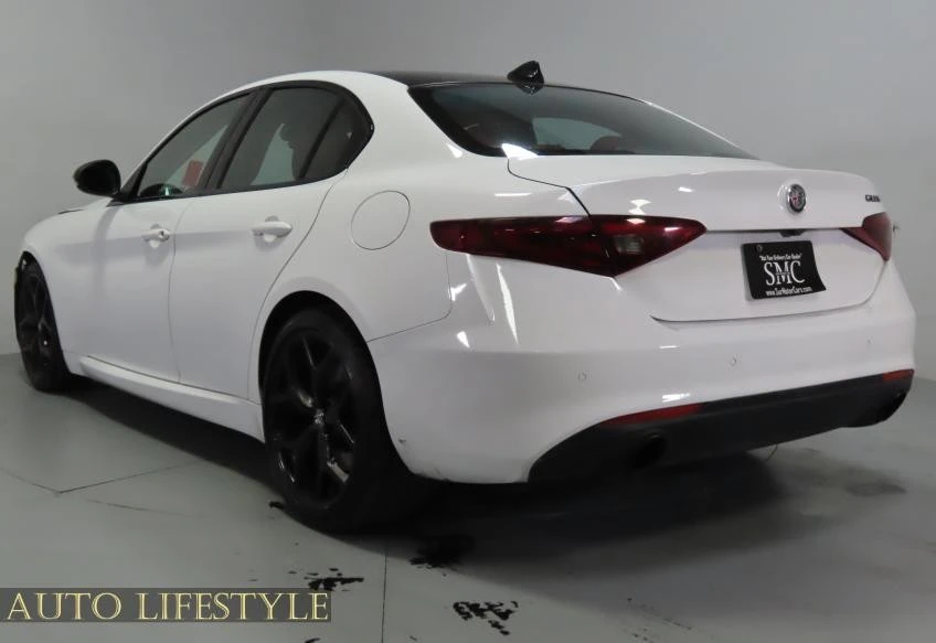 2020 Alfa Romeo Giulia - Image 8 of 21