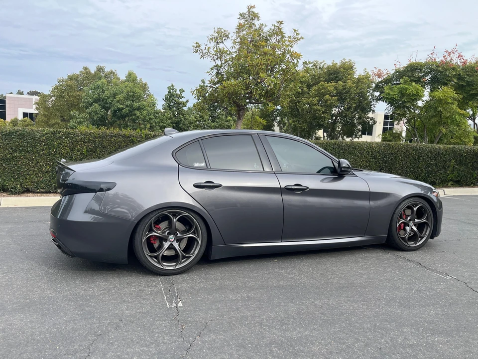 2020 Alfa Romeo Giulia - Image 19 of 31