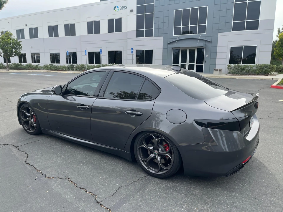 2020 Alfa Romeo Giulia - Image 12 of 31