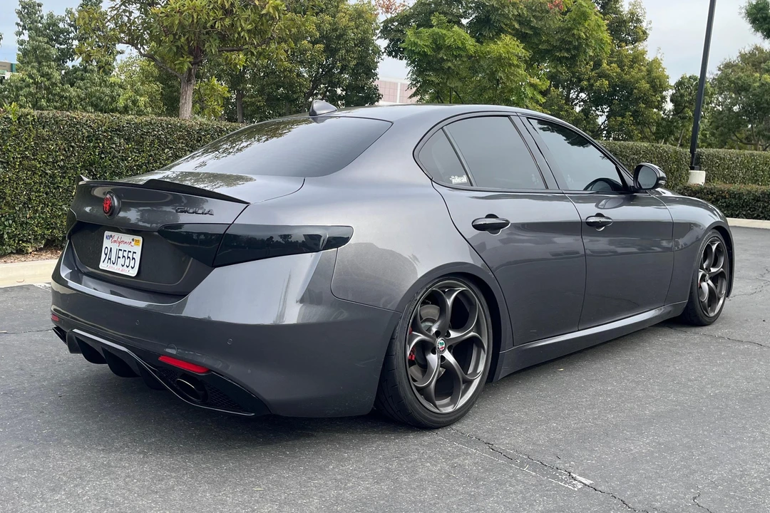 2020 Alfa Romeo Giulia - Image 4 of 31