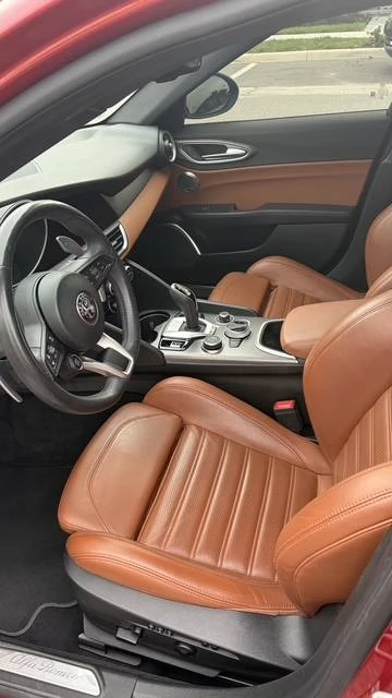 2020 Alfa Romeo Giulia - Image 10 of 19