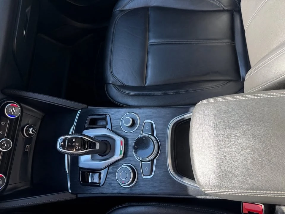 2020 Alfa Romeo Stelvio - Image 19 of 20
