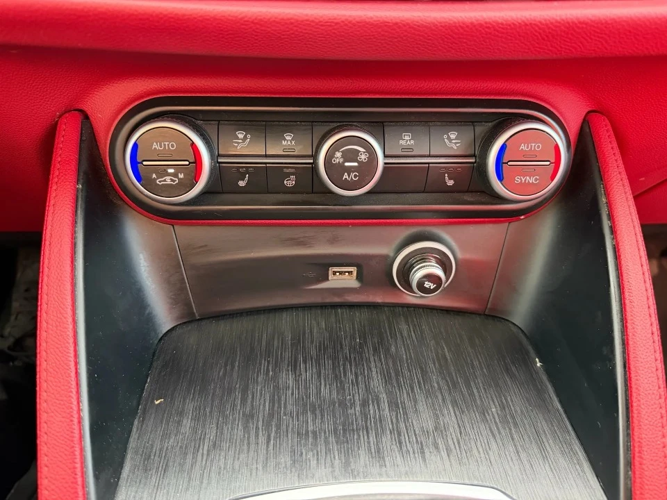 2020 Alfa Romeo Stelvio - Image 16 of 19