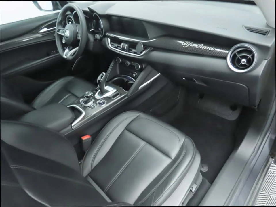 2020 Alfa Romeo Stelvio - Image 15 of 18