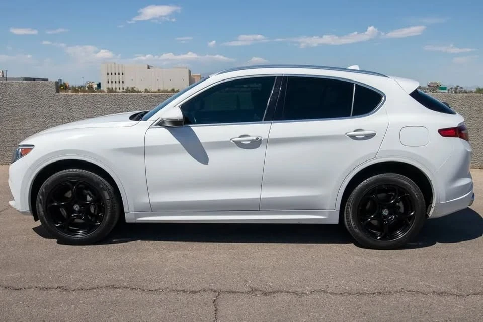 2020 Alfa Romeo Stelvio - Image 2 of 3