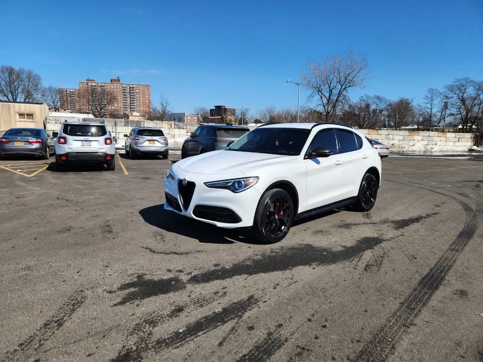2020 Alfa Romeo Stelvio - Image 2 of 17