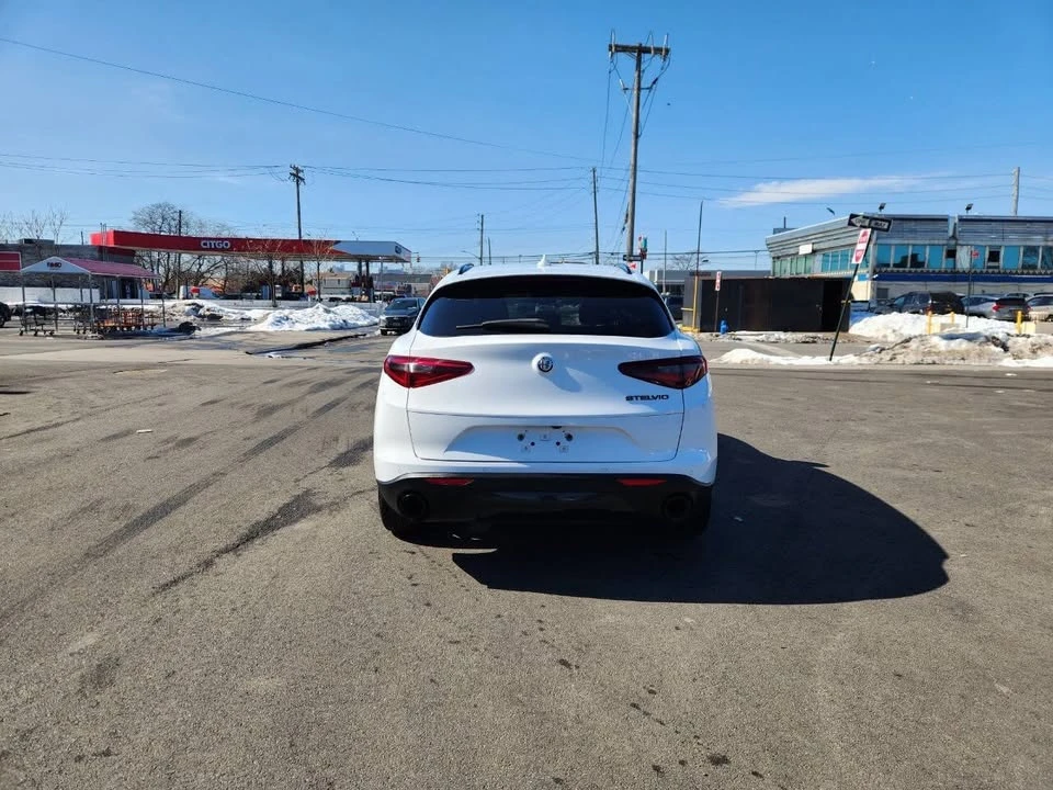 2020 Alfa Romeo Stelvio - Image 5 of 17