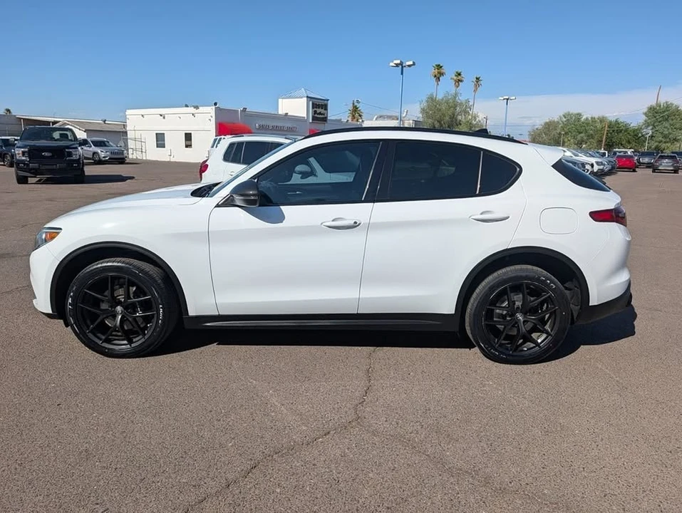 2020 Alfa Romeo Stelvio - Image 10 of 11