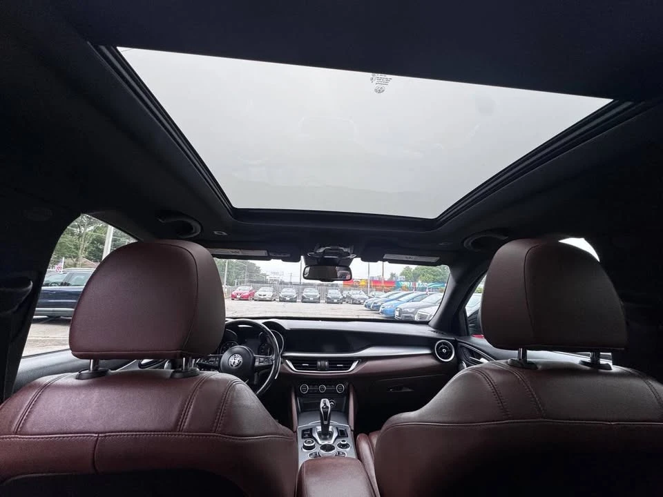 2020 Alfa Romeo Stelvio - Image 16 of 18