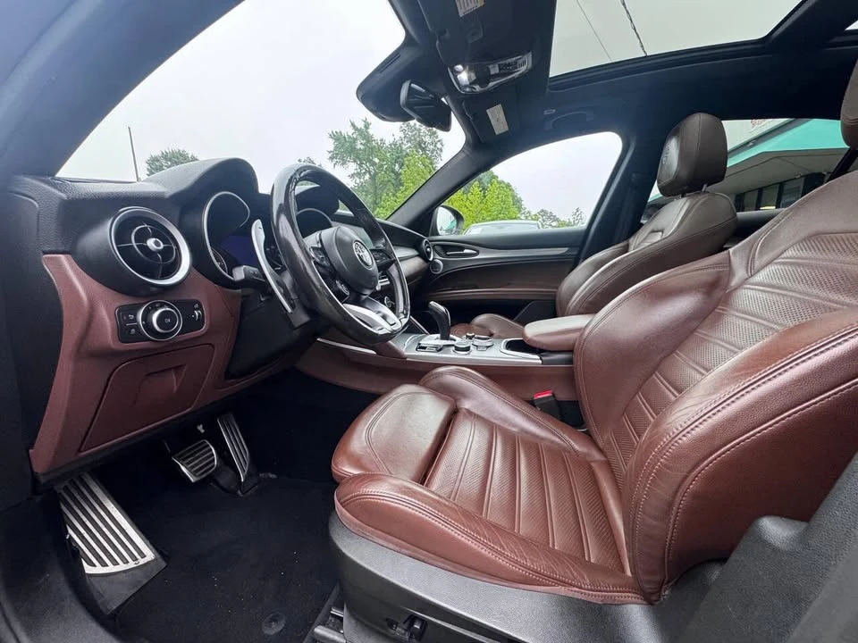 2020 Alfa Romeo Stelvio - Image 9 of 18