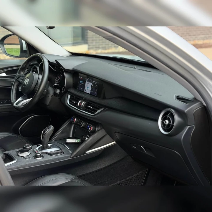 2020 Alfa Romeo Stelvio - Image 9 of 11