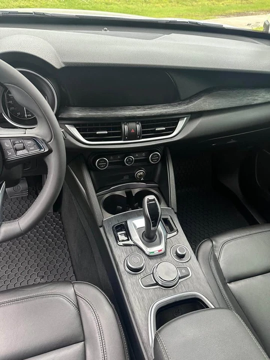 2020 Alfa Romeo Stelvio - Image 8 of 12