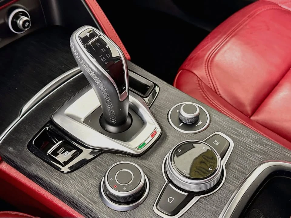 2020 Alfa Romeo Stelvio - Image 11 of 20