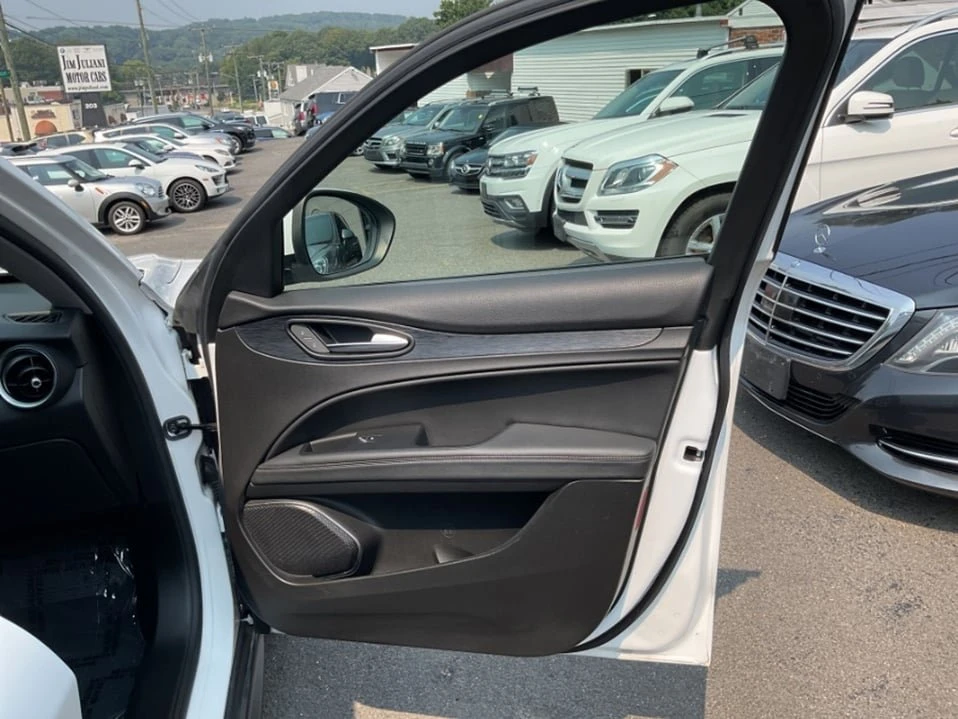 2020 Alfa Romeo Stelvio - Image 11 of 20