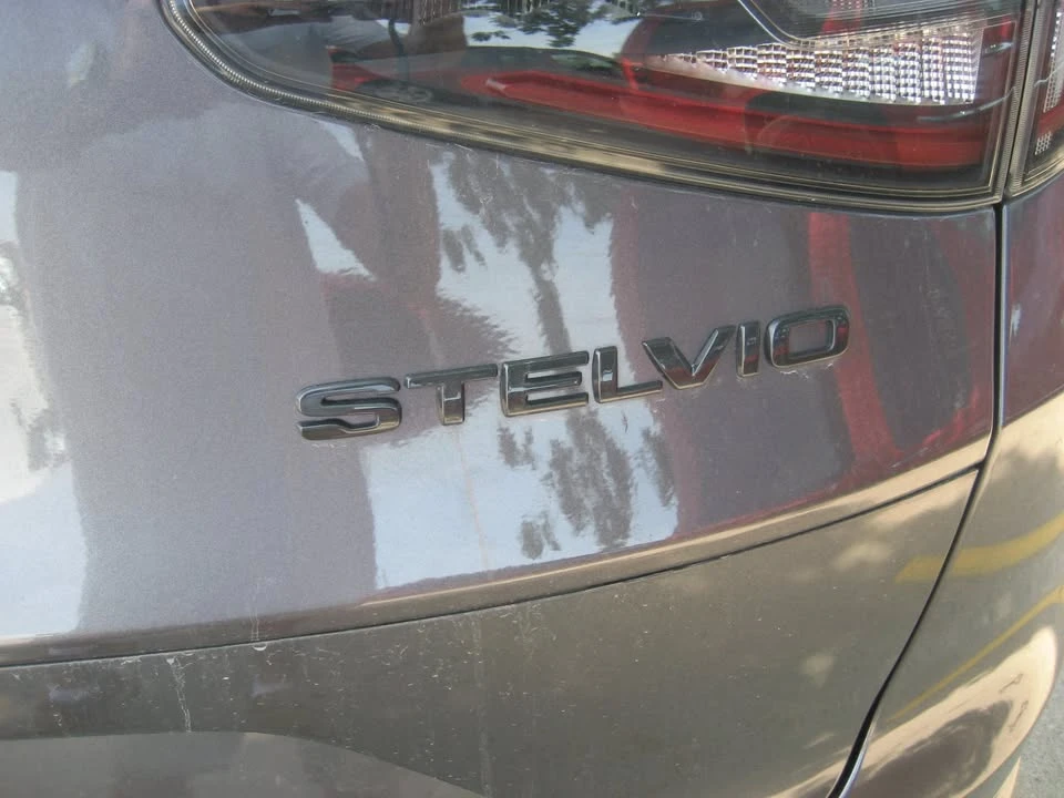 2020 Alfa Romeo Stelvio - Image 4 of 5