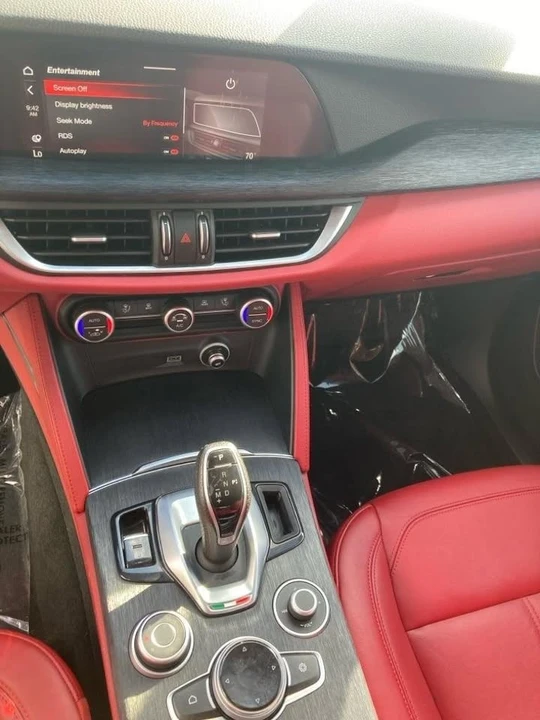 2020 Alfa Romeo Stelvio - Image 15 of 19