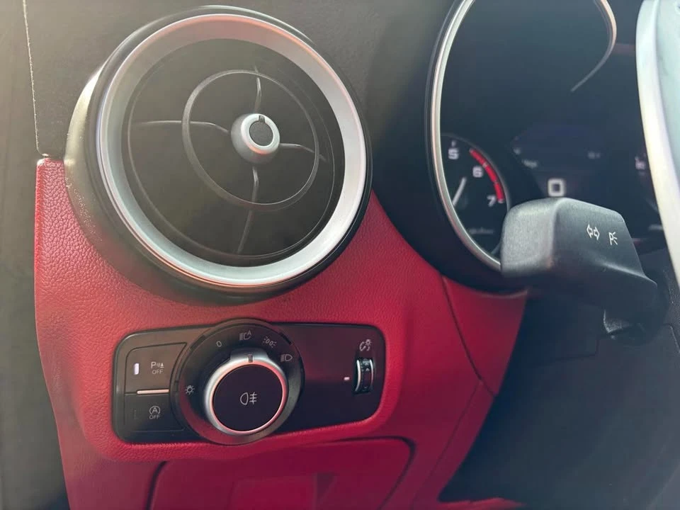 2020 Alfa Romeo Stelvio - Image 16 of 20