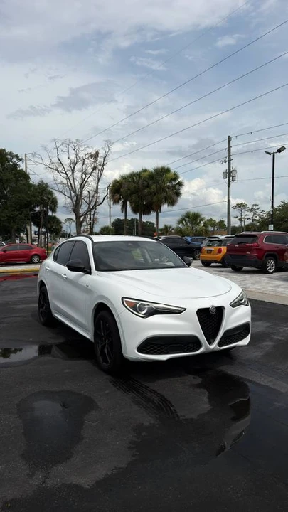 2020 Alfa Romeo Stelvio - Image 2 of 10
