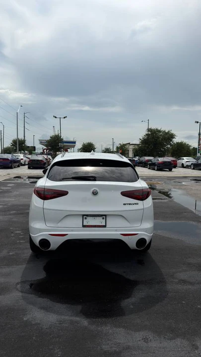 2020 Alfa Romeo Stelvio - Image 5 of 10
