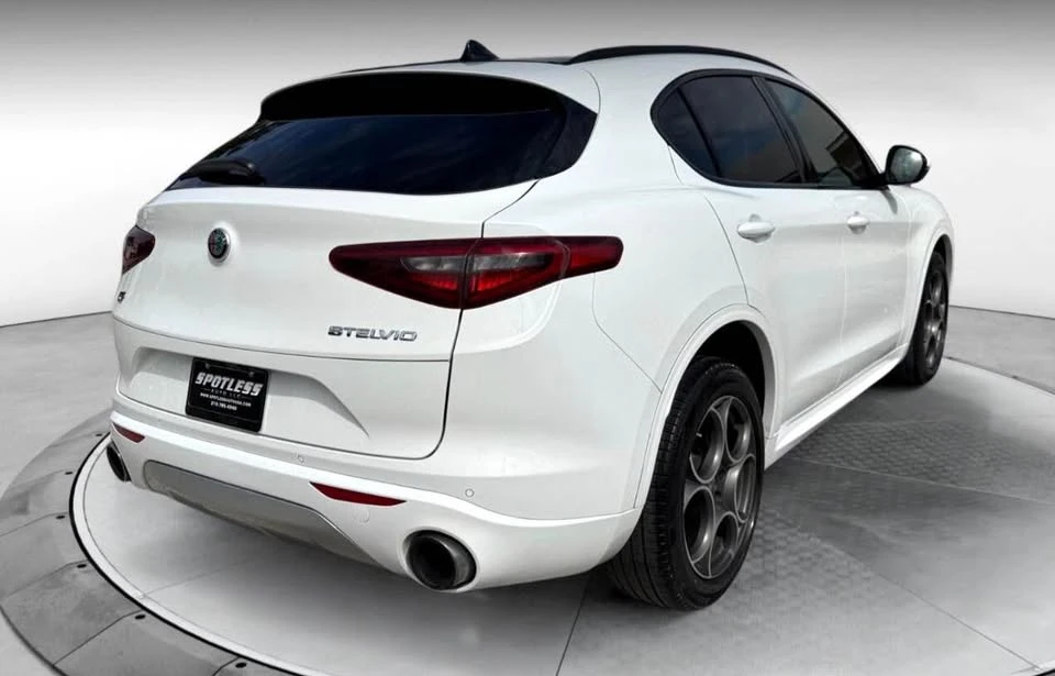 2020 Alfa Romeo Stelvio - Image 2 of 20