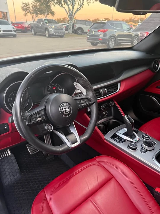 2020 Alfa Romeo Stelvio - Image 8 of 12