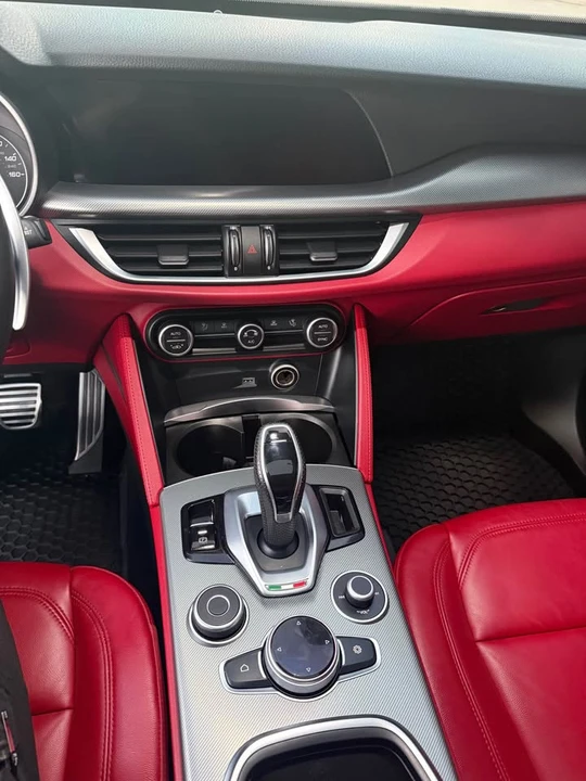 2020 Alfa Romeo Stelvio - Image 9 of 12