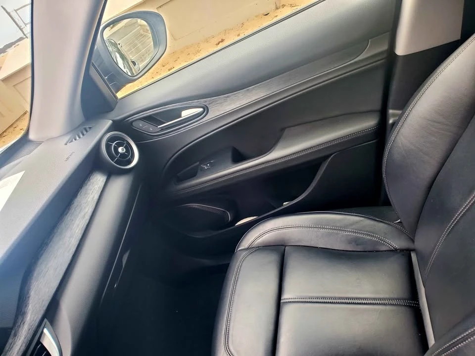 2020 Alfa Romeo Stelvio - Image 8 of 10