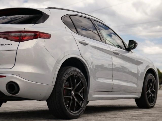 2020 Alfa Romeo Stelvio - Image 14 of 31