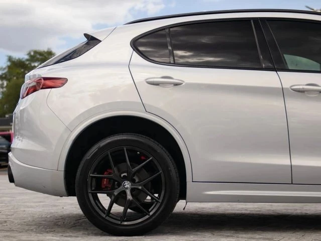 2020 Alfa Romeo Stelvio - Image 15 of 31