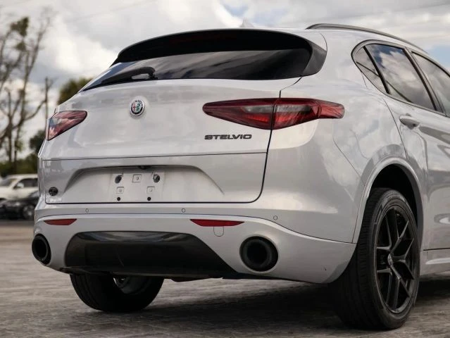 2020 Alfa Romeo Stelvio - Image 12 of 31