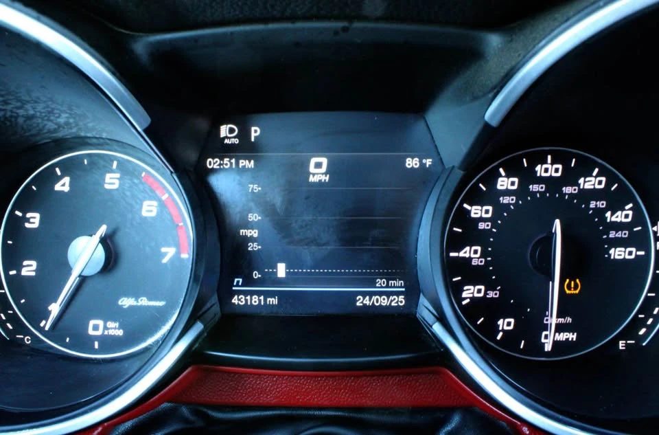 2020 Alfa Romeo Stelvio - Image 5 of 16