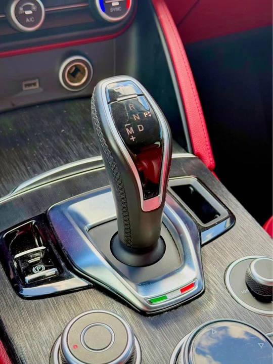 2020 Alfa Romeo Stelvio - Image 14 of 18