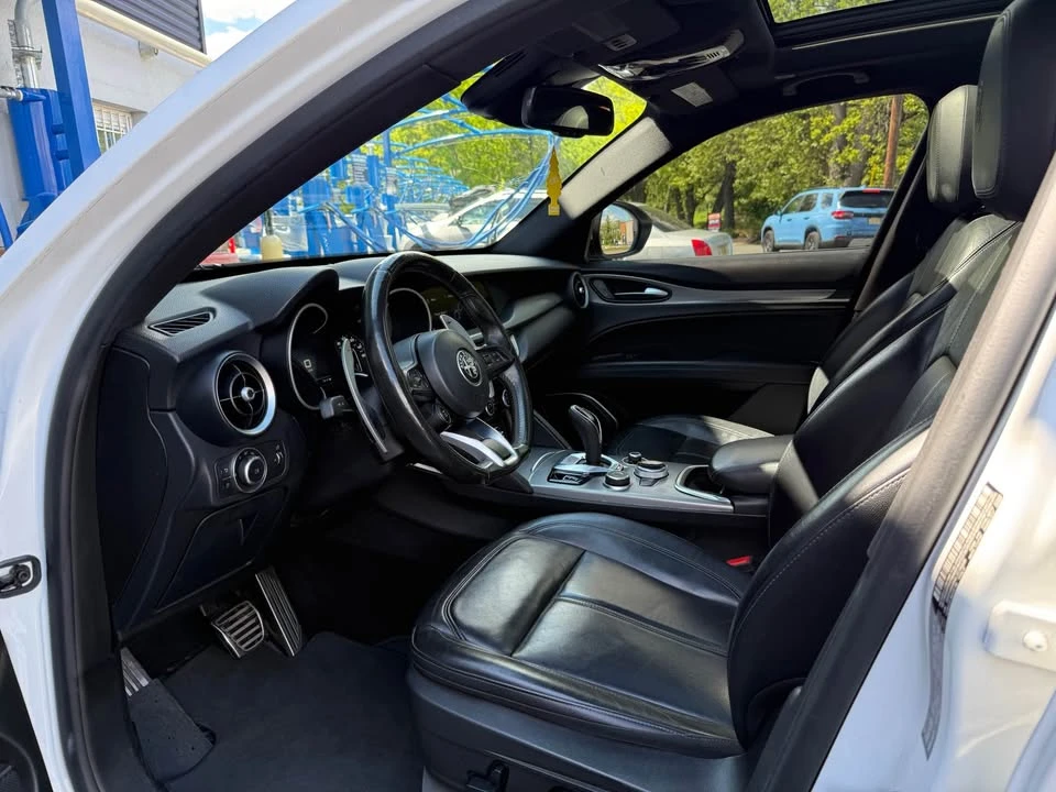 2020 Alfa Romeo Stelvio - Image 5 of 15