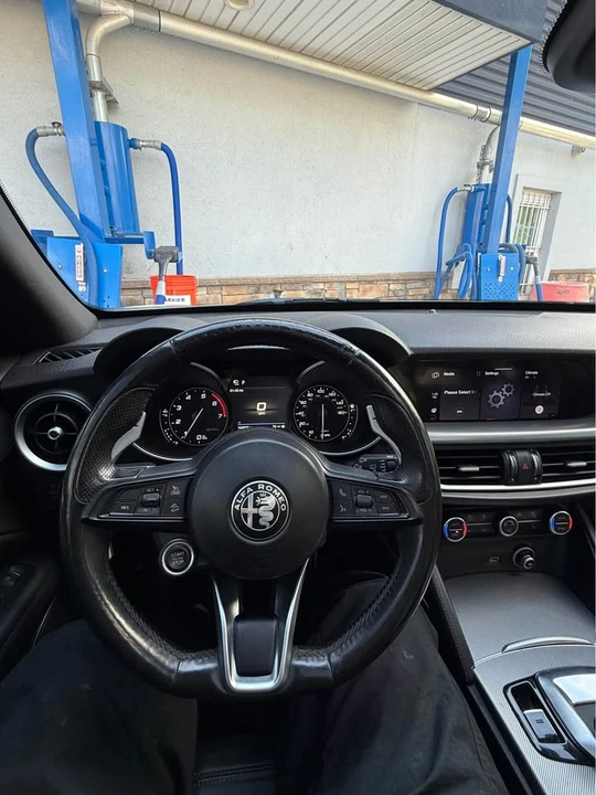 2020 Alfa Romeo Stelvio - Image 9 of 15
