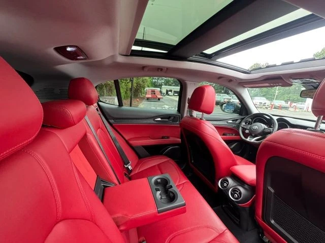 2020 Alfa Romeo Stelvio - Image 27 of 31