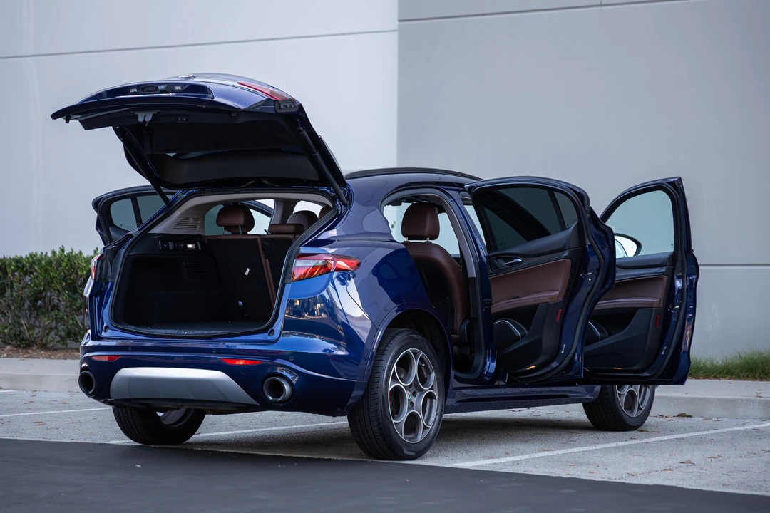 2020 Alfa Romeo Stelvio - Image 25 of 31
