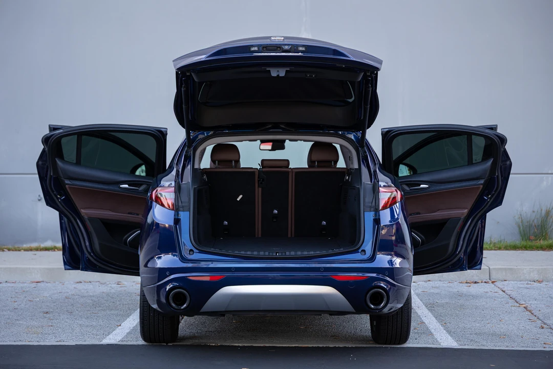 2020 Alfa Romeo Stelvio - Image 24 of 31