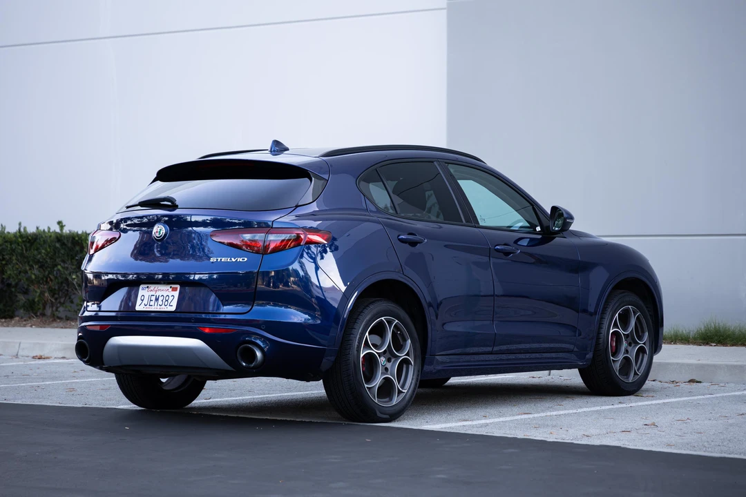 2020 Alfa Romeo Stelvio - Image 14 of 31