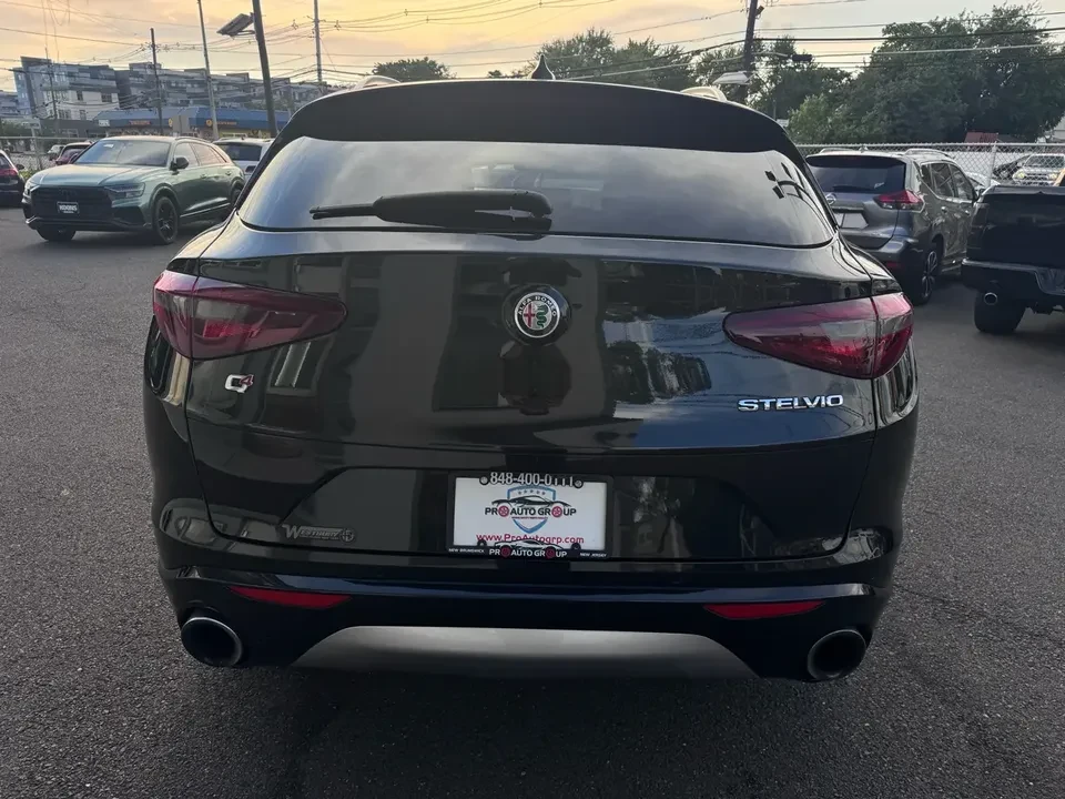 2020 Alfa Romeo Stelvio - Image 5 of 18
