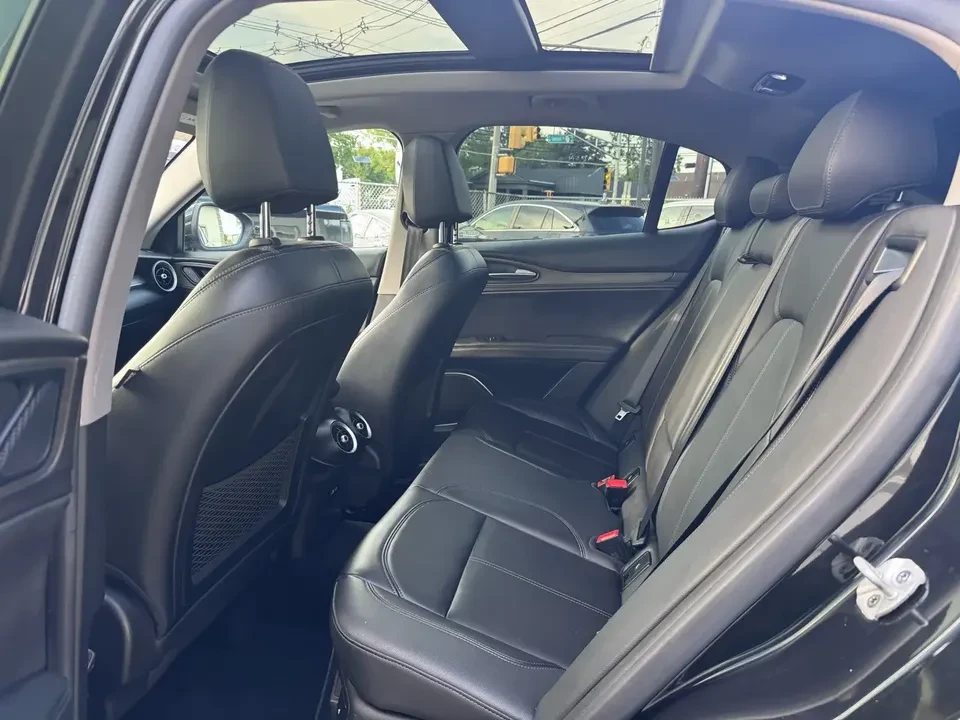 2020 Alfa Romeo Stelvio - Image 9 of 18